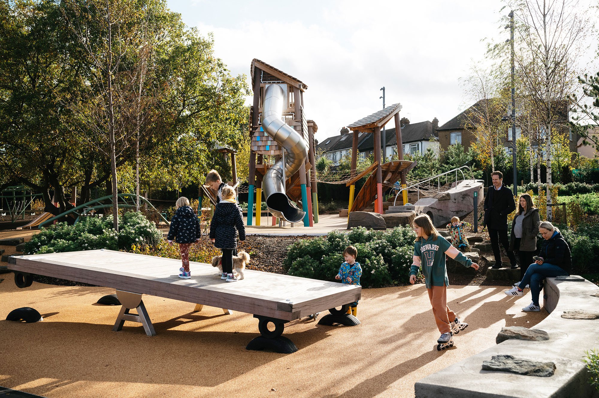 001_ClaremontParkPlayground_ErectArchitecture_photo-LewisRonald