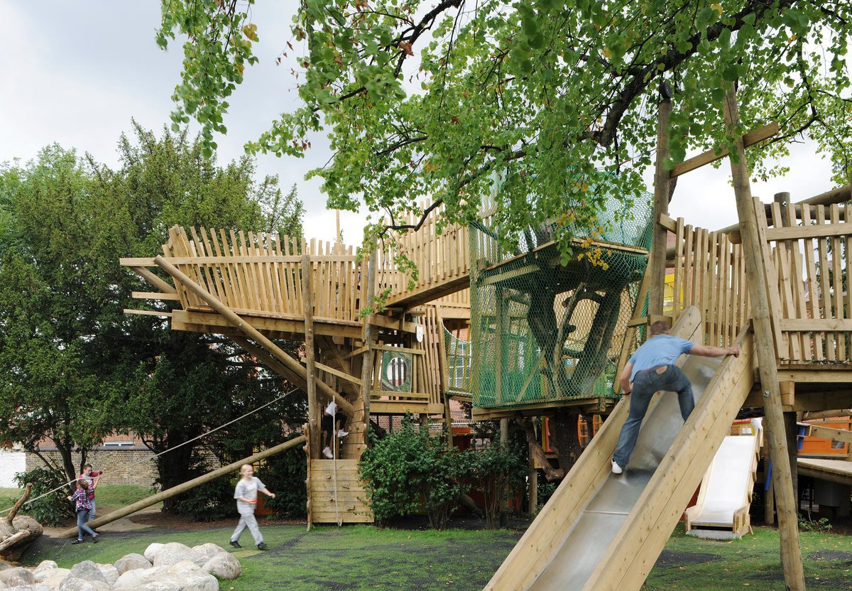 001_ErectArchitecture_KilburnGrangeParkAdventurePlaygound_Photo-David-Grandorge