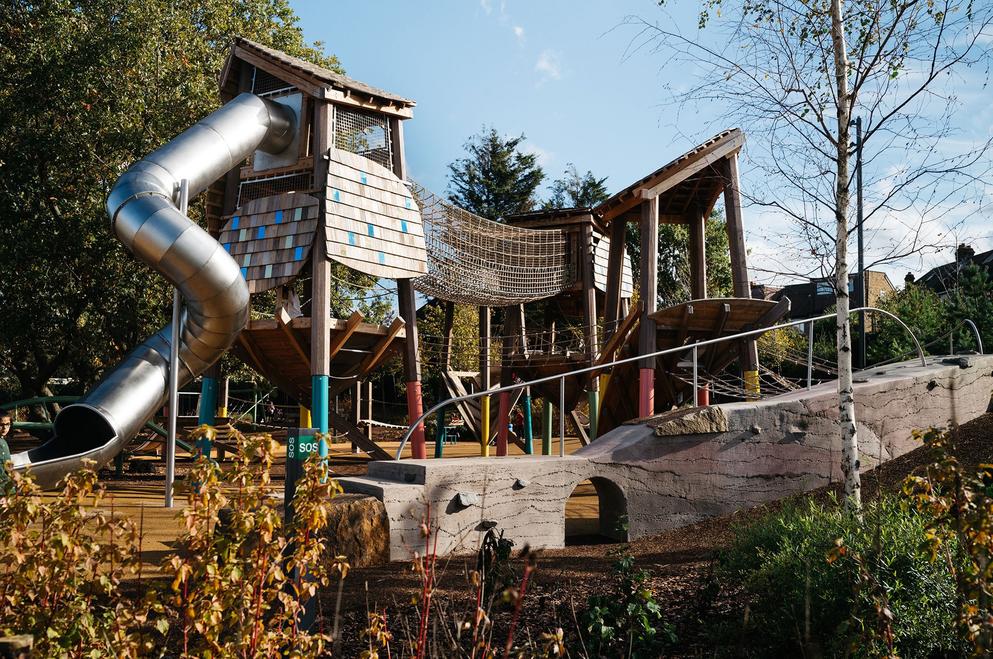 003_ClaremontParkPlayground_ErectArchitecture_photo-LewisRonald