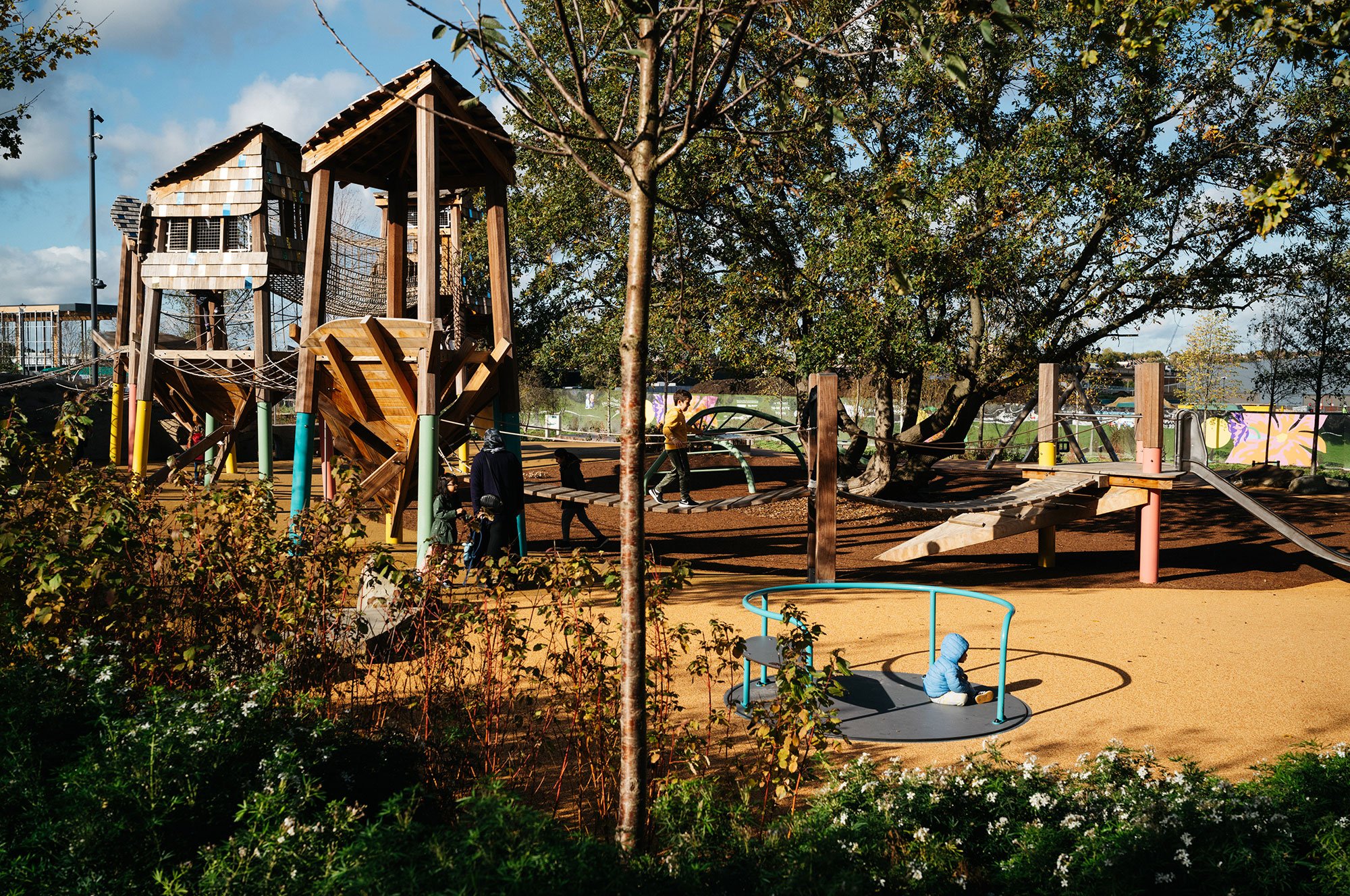 004_ClaremontParkPlayground_ErectArchitecture_photo-LewisRonald