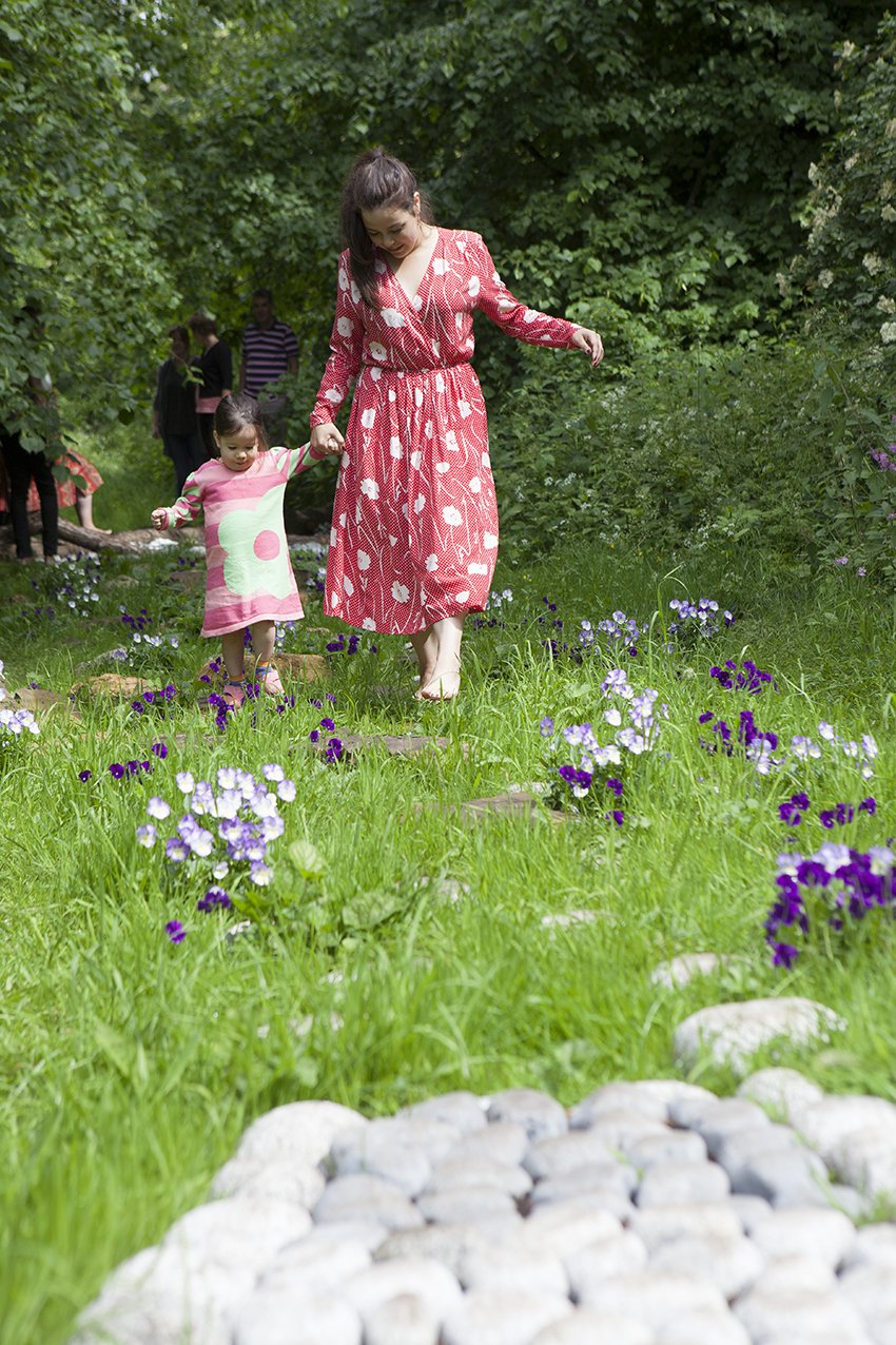 009_Kew-barefoot-walk_Photo-Lewis-Allen